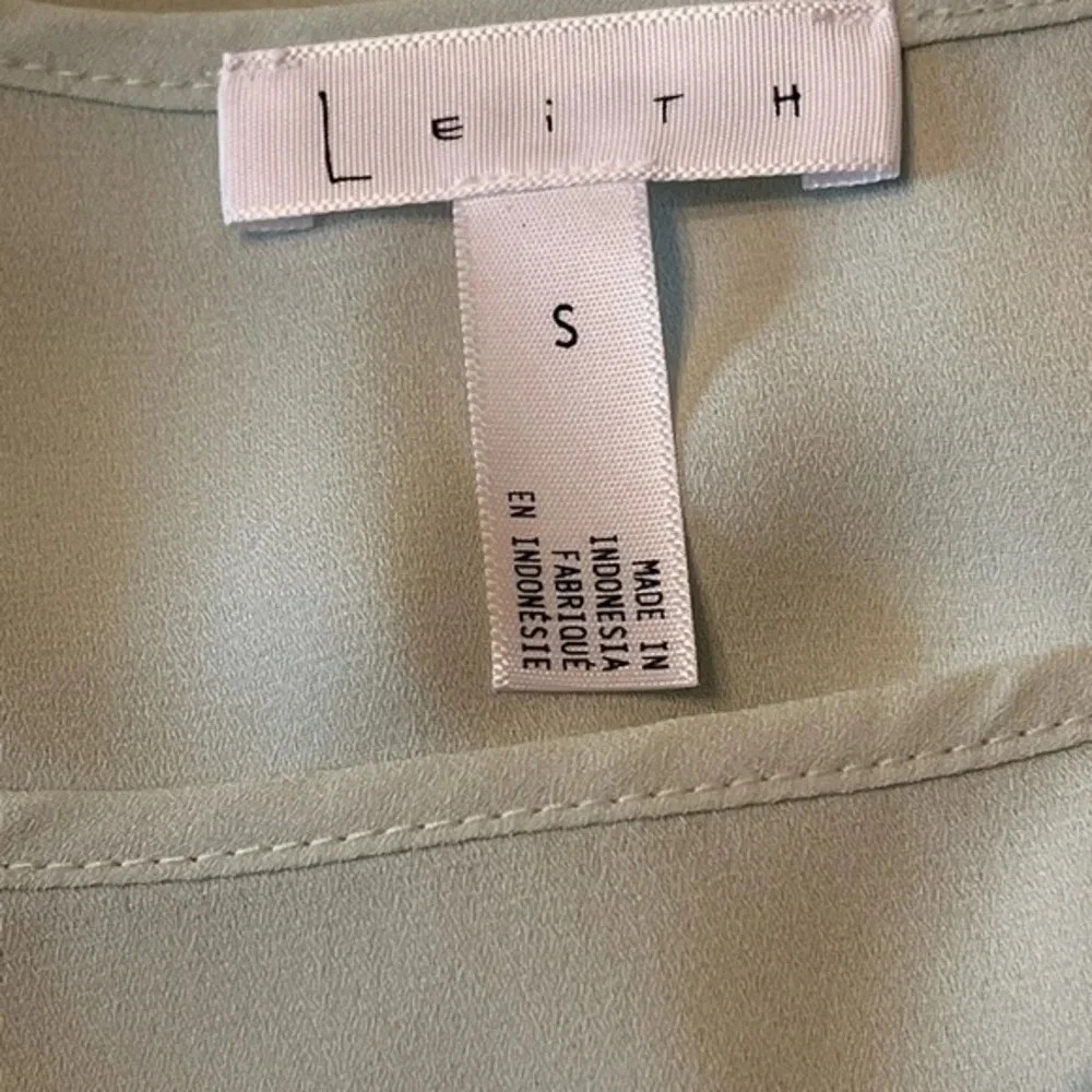 Leith Wrap Front Ruffle Tank NWT - Picture 10 of 11